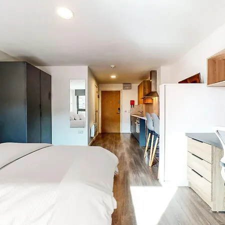 Canvas Glasgow: Private Rooms and Studios with Shared Kitchen Near City Centre Exterior photo