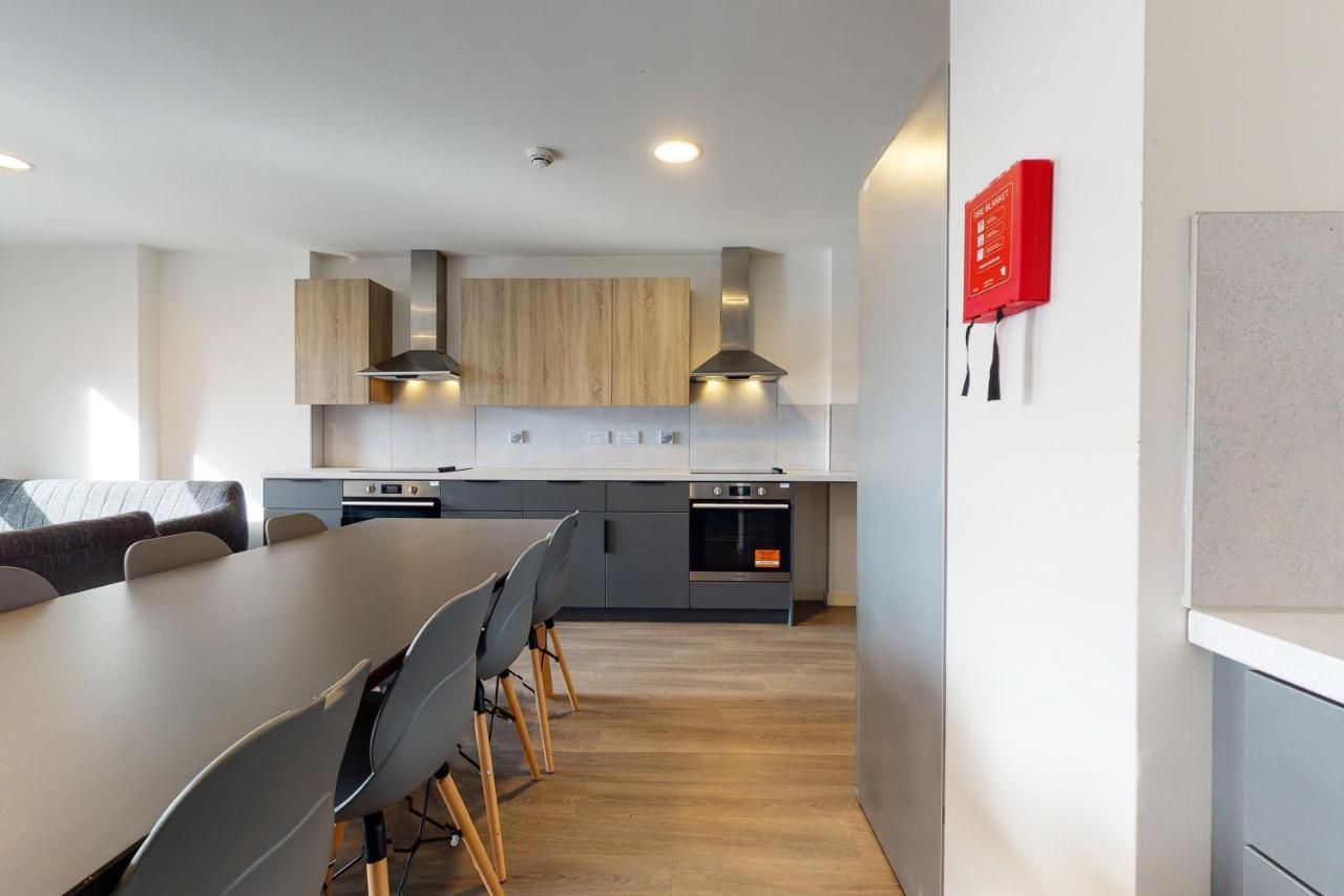 Appartamento Private Bedrooms With Shared Kitchen, And At Canvas Near The Centre *