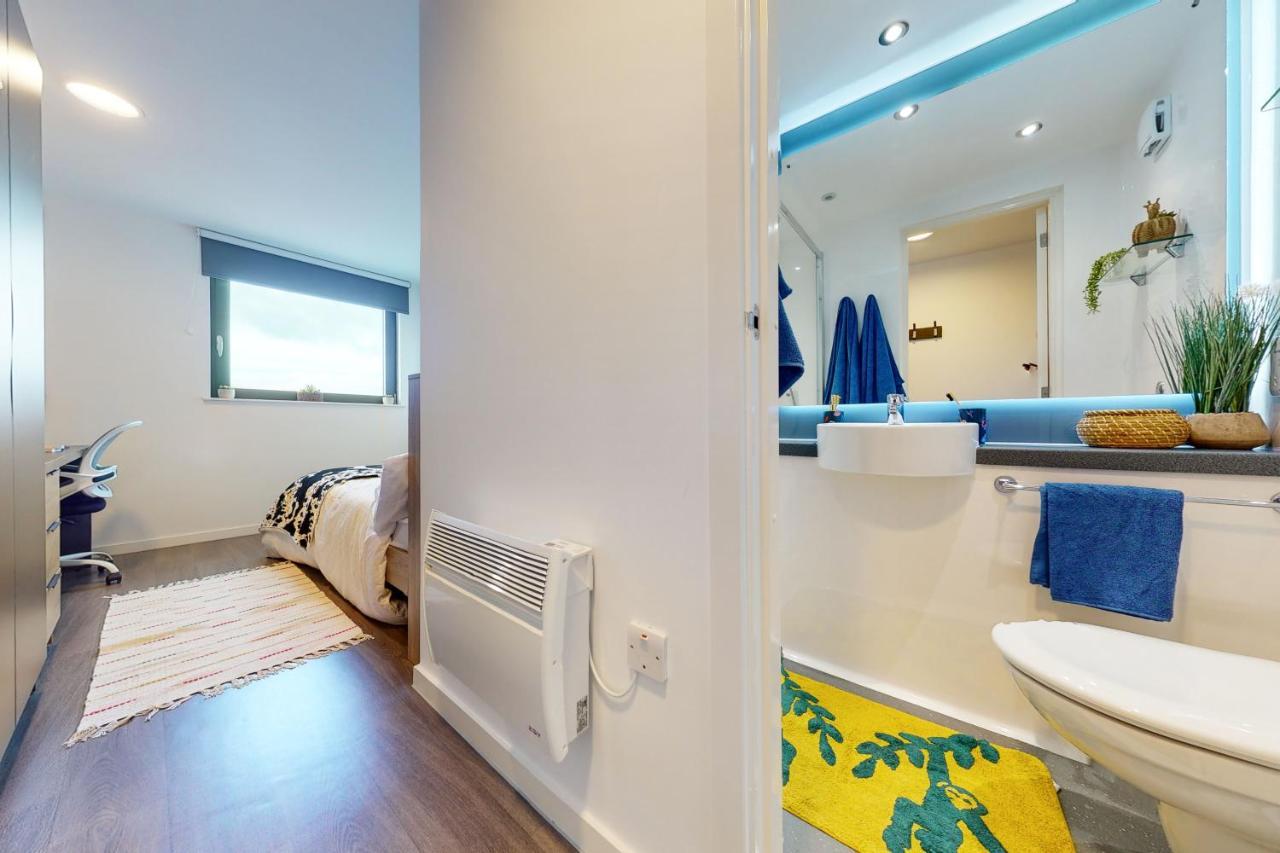 Private Bedrooms With Shared Kitchen, And At Canvas Near The Centre Appartamento